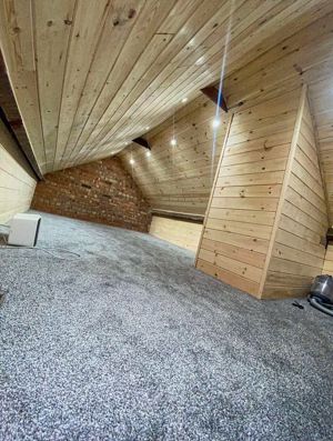 Loft Room- click for photo gallery